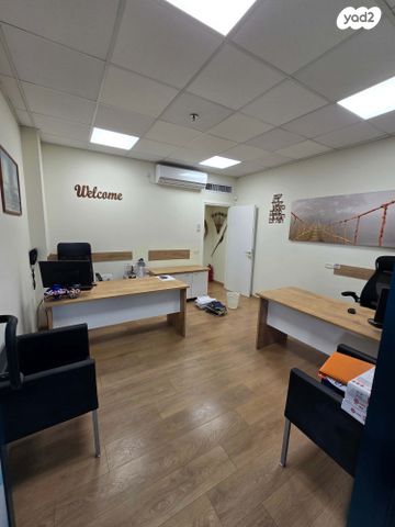 חנויות/ שטח מסחרי, שדרות ההסתדרות 25, צומת הקריות, חוף שמן, חיפה