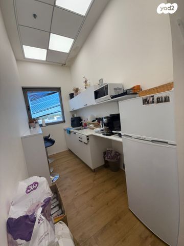 משרדים, אזור תעשיה קרית ביאליק, אזור תעשיה צור שלום, קרית ביאליק