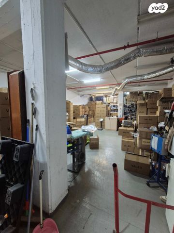 מחסנים, אזור תעשיה, אזור