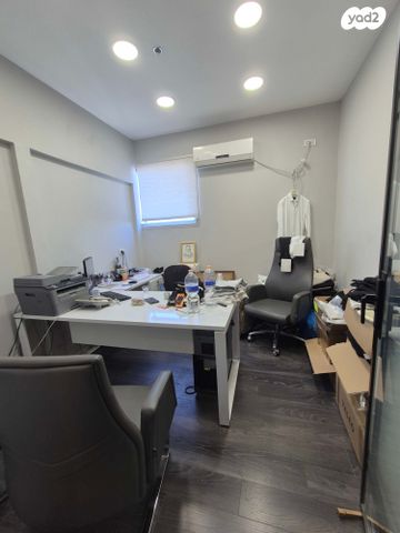 מחסנים, אזור תעשיה, אזור