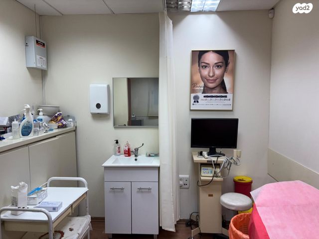 קליניקות, רוטשילד 15, ראשון לציון