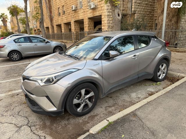 טויוטה C-HR