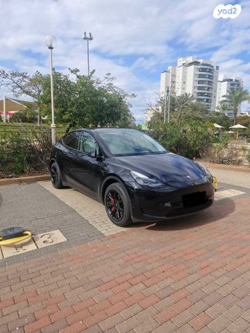 מודעת רכב טסלה מודל Y