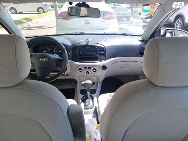 יונדאי אקסנט i25