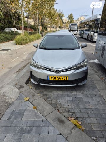 טויוטה קורולה