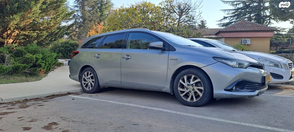 מודעת רכב טויוטה אוריס