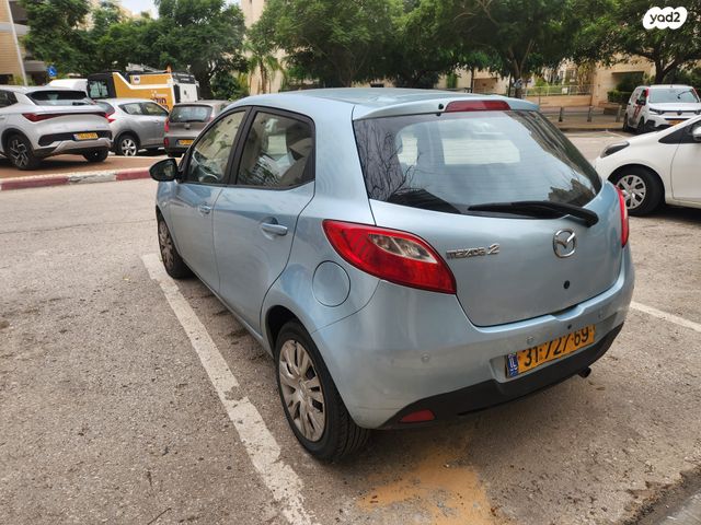 מודעת רכב מאזדה 2