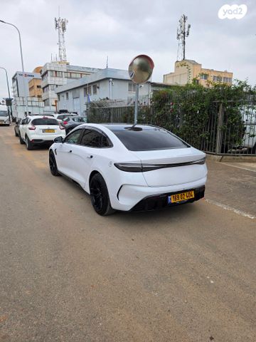 בי.ווי.די סיל