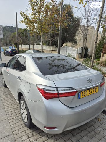 טויוטה קורולה