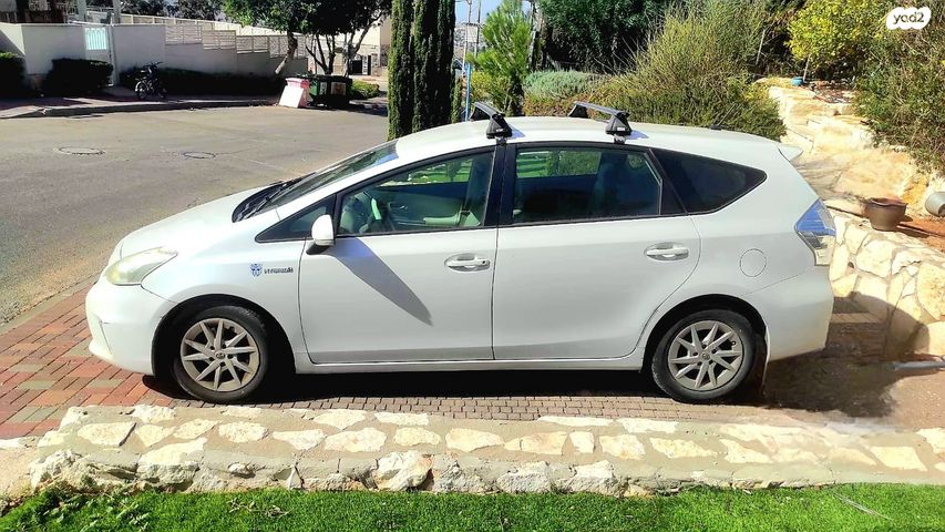 מודעת רכב טויוטה פריוס פלוס