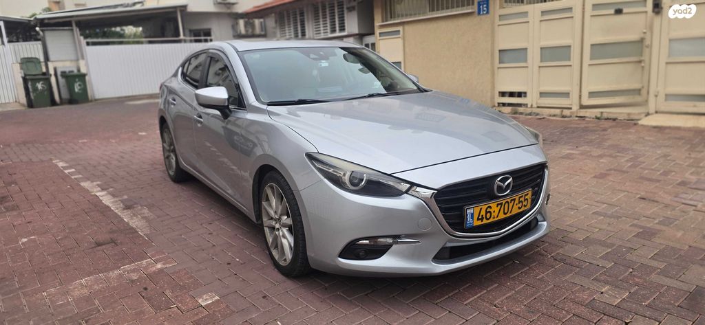 מאזדה 3