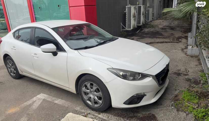 מודעת רכב מאזדה 3