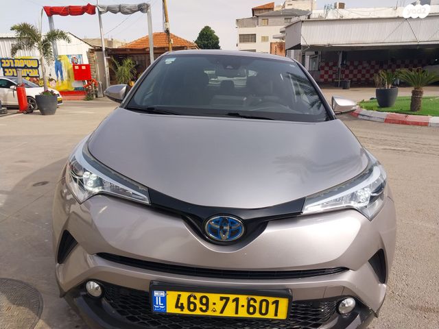 טויוטה C-HR