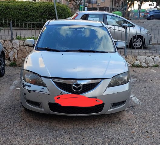 מודעת רכב מאזדה 3