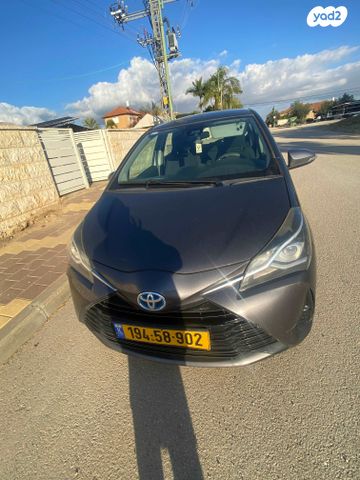 טויוטה יאריס