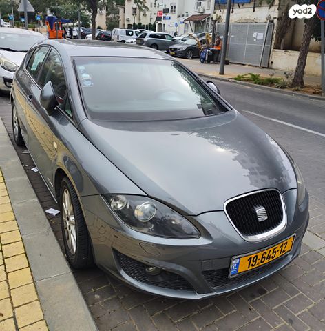 מודעת רכב סיאט לאון