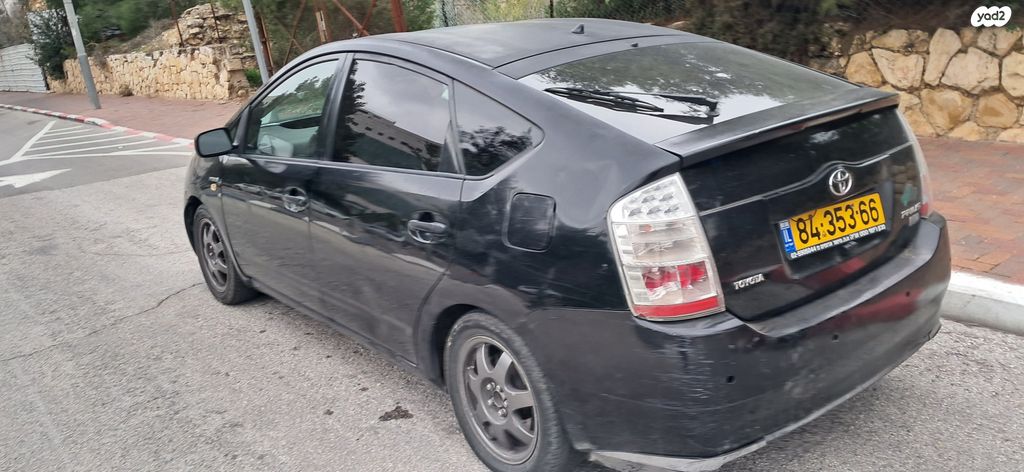 טויוטה פריוס