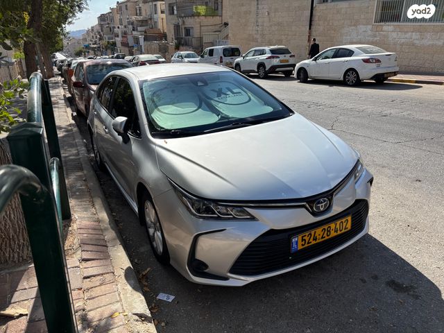 מודעת רכב טויוטה קורולה