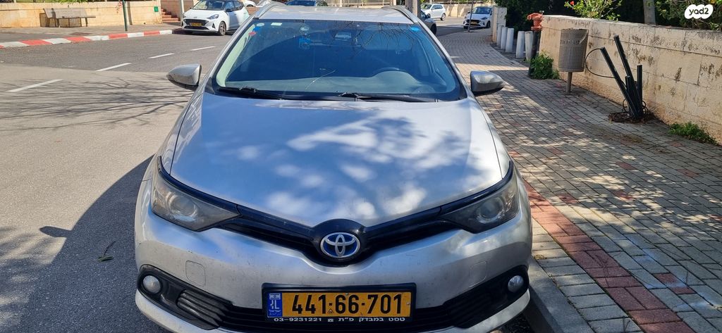 מודעת רכב טויוטה אוריס