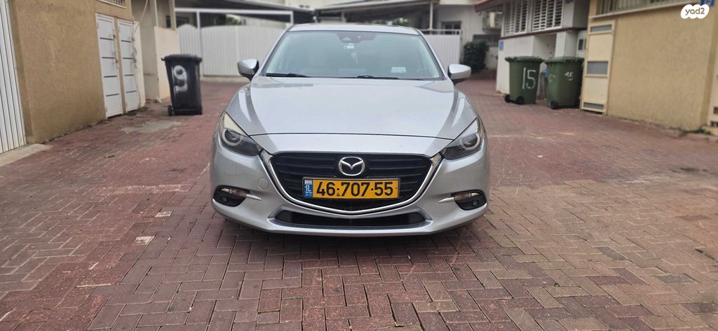 מודעת רכב מאזדה 3