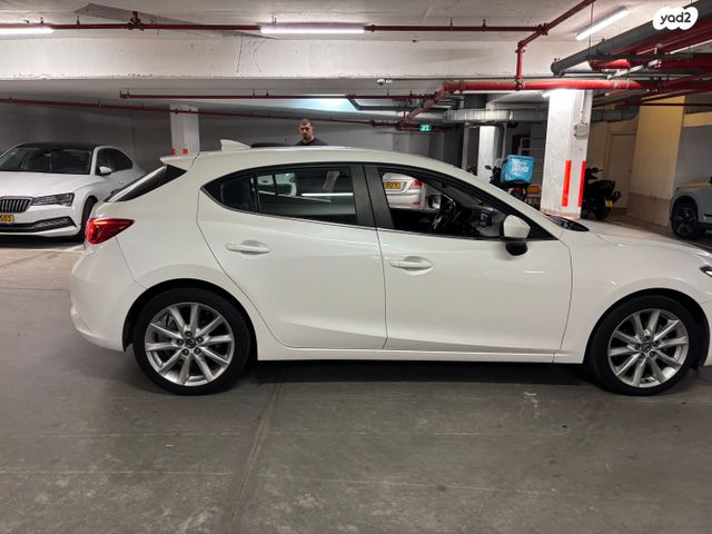 מודעת רכב מאזדה 3