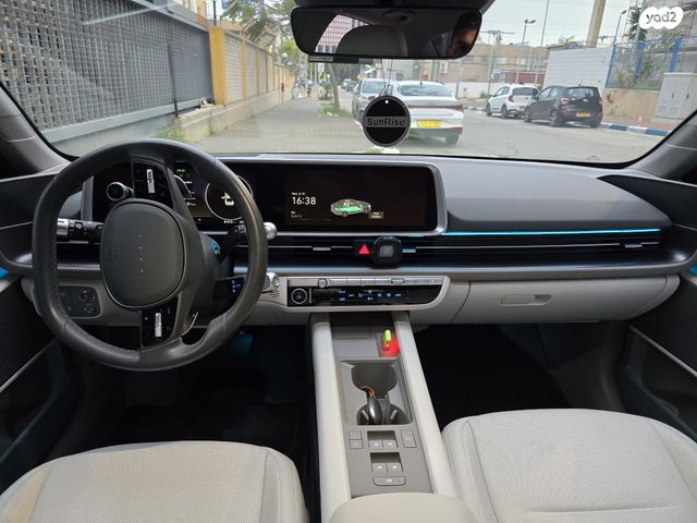 יונדאי איוניק 6