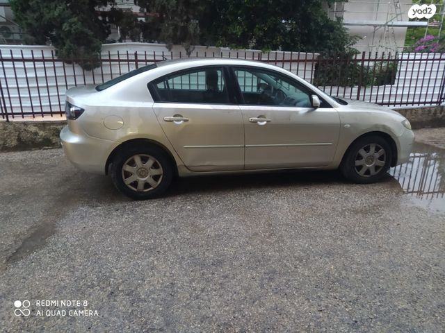 מודעת רכב מאזדה 3