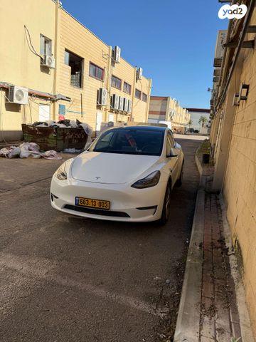 מודעת רכב טסלה מודל Y