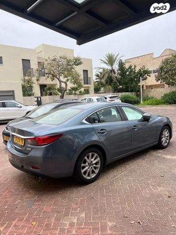 מודעת רכב מאזדה 6