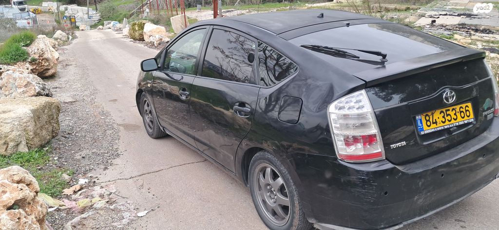 טויוטה פריוס