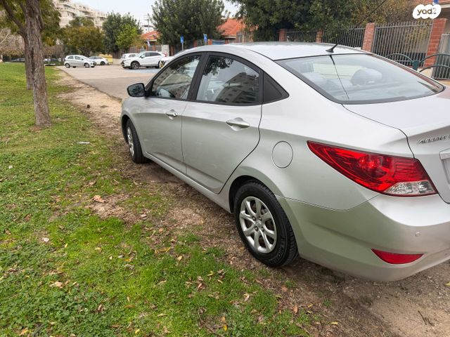 יונדאי אקסנט i25