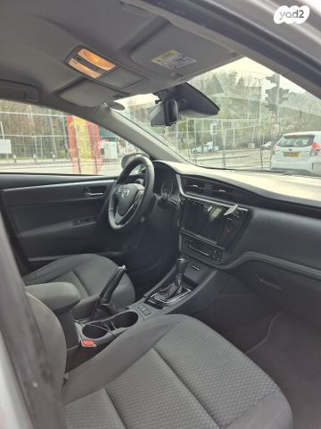 מודעת רכב טויוטה קורולה