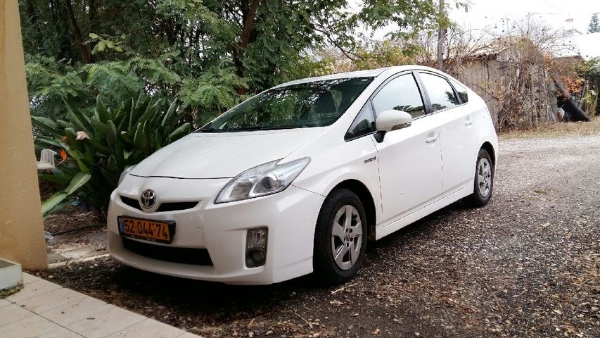 מודעת רכב טויוטה פריוס
