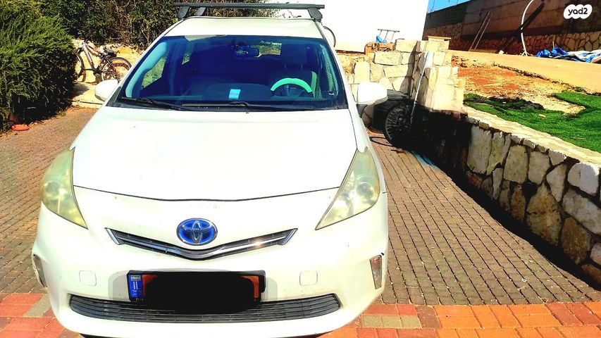 טויוטה פריוס פלוס