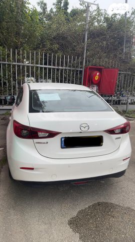 מאזדה 3