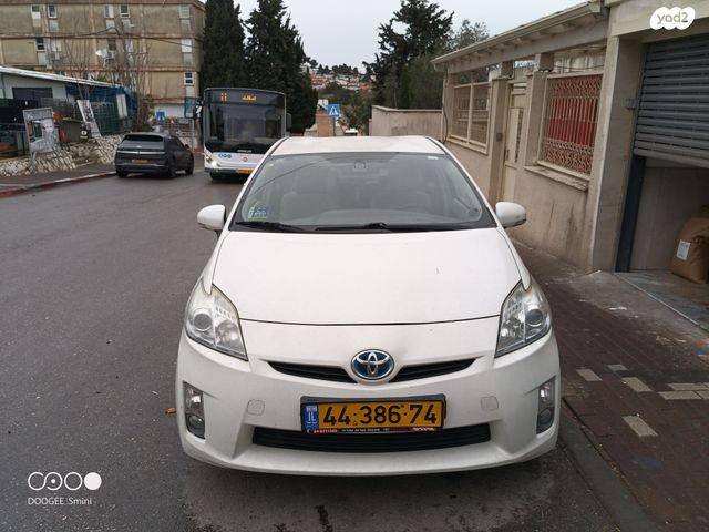 מודעת רכב טויוטה פריוס