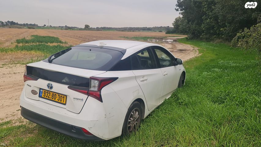 טויוטה פריוס