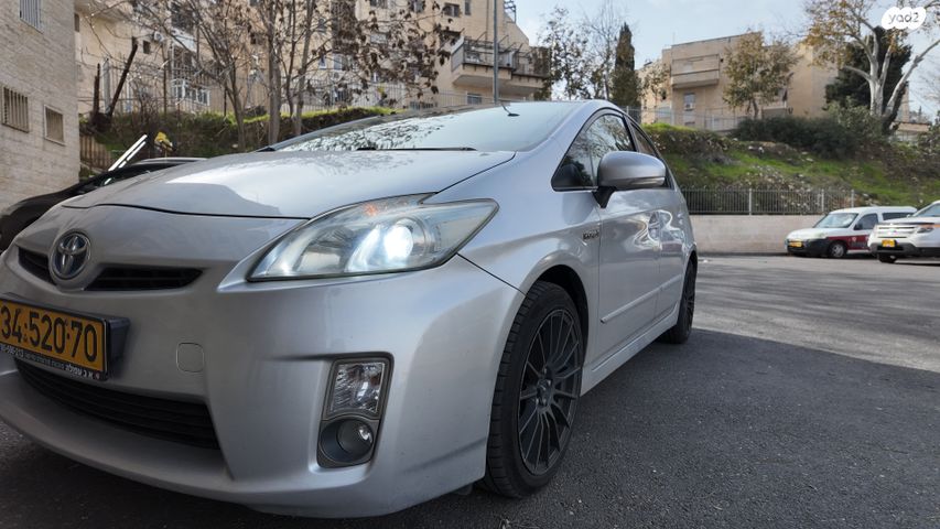 טויוטה פריוס