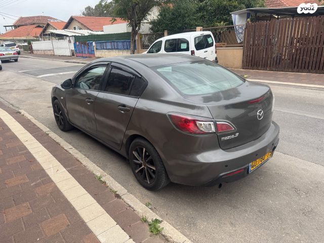 מאזדה 3