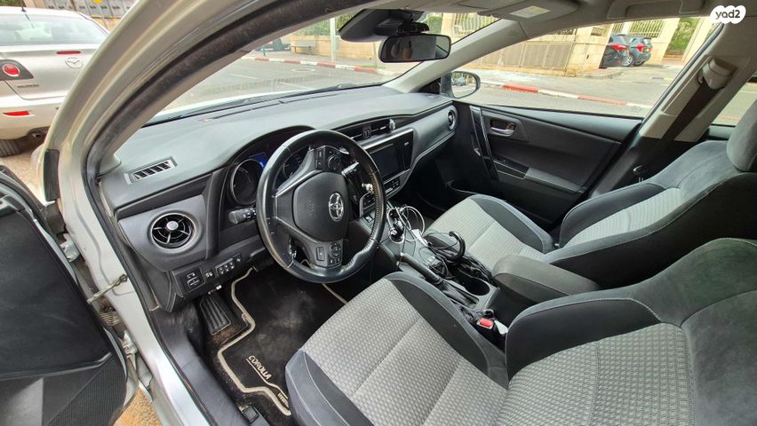 טויוטה אוריס