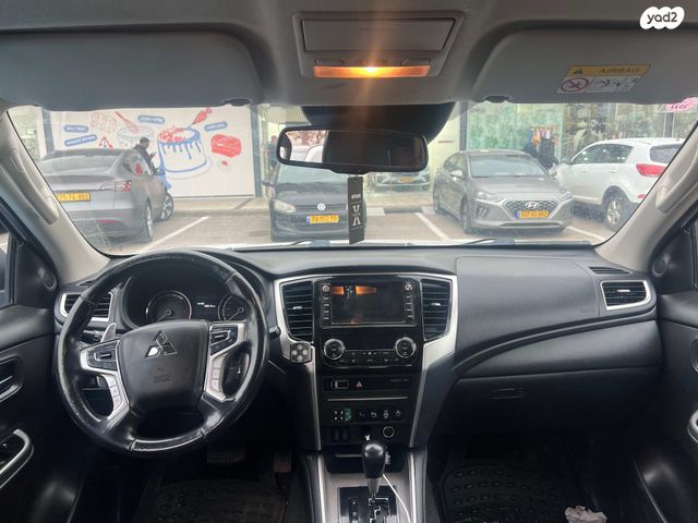 מיצובישי טרייטון / L200