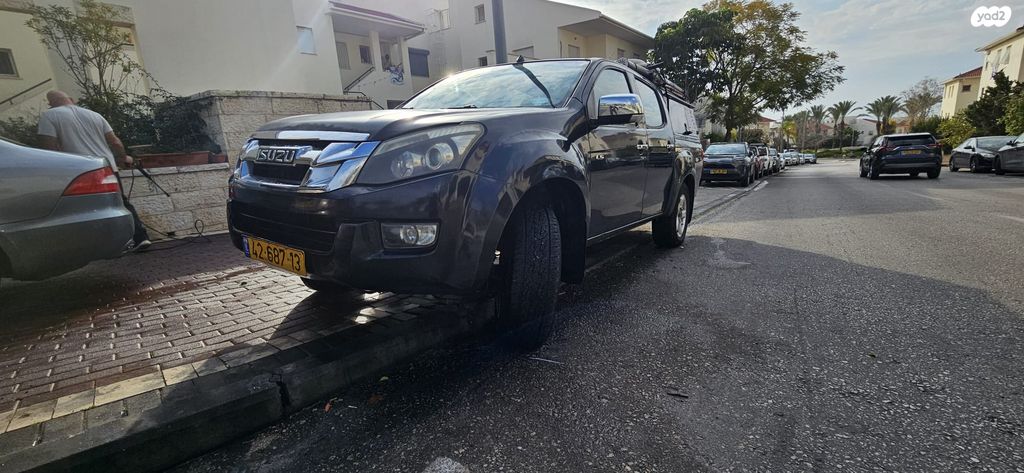 מודעת רכב איסוזו די-מקס