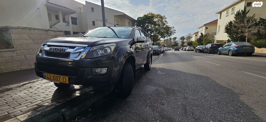 איסוזו די-מקס