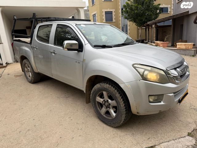 איסוזו די-מקס