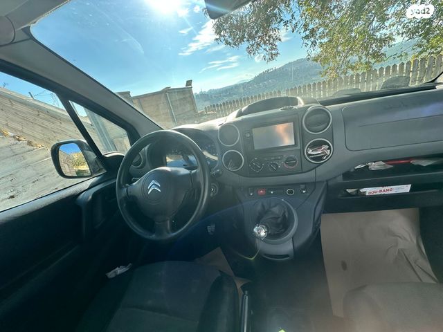מודעת רכב סיטרואן ברלינגו