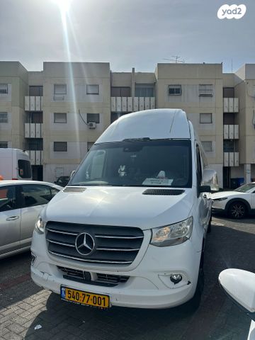 מודעת רכב מרצדס-בנץ ספרינטר