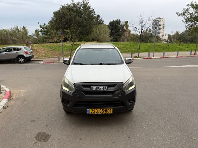 מודעת רכב איסוזו די-מקס 2