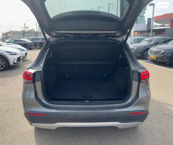 מרצדס-בנץ GLA