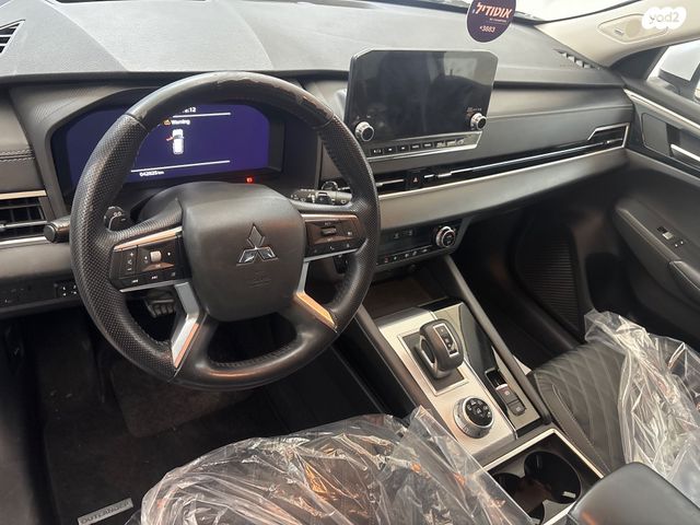 מיצובישי אאוטלנדר