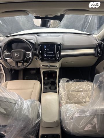 וולוו XC40